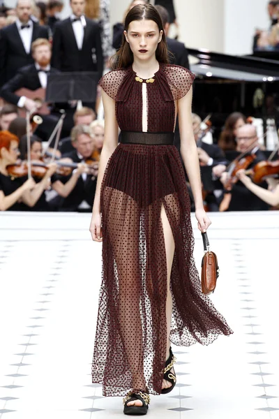 Look 30